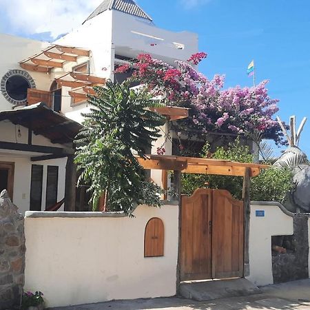 Alma De Cedrela Apartman Puerto Ayora  Kültér fotó